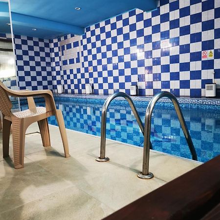 Hotel GeAS IV Caransebeş Eksteriør billede
