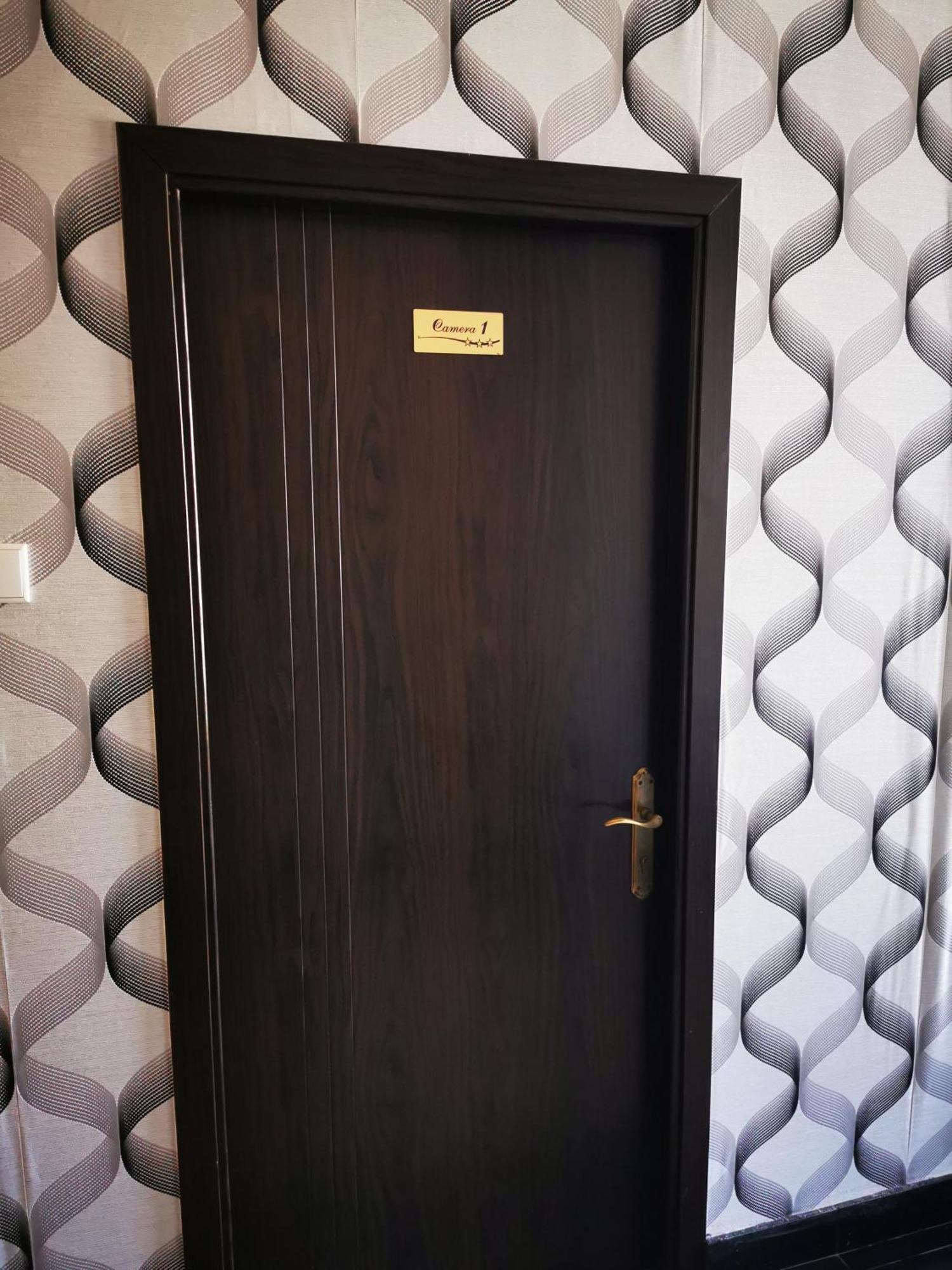 Hotel GeAS IV Caransebeş Eksteriør billede