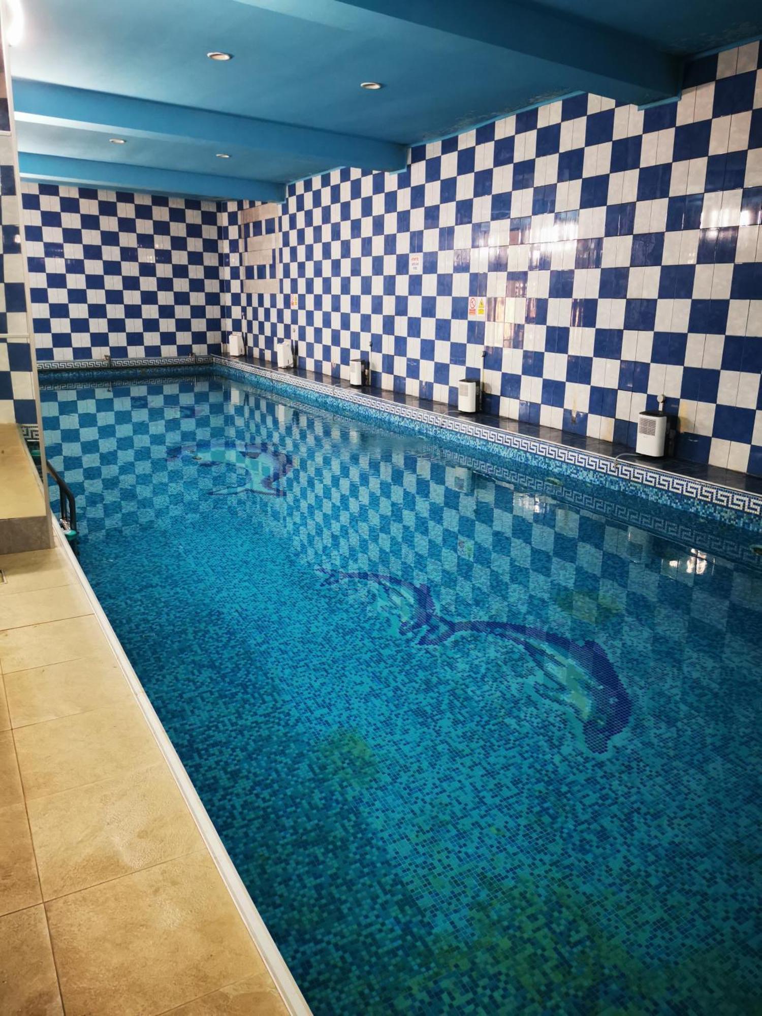 Hotel GeAS IV Caransebeş Eksteriør billede