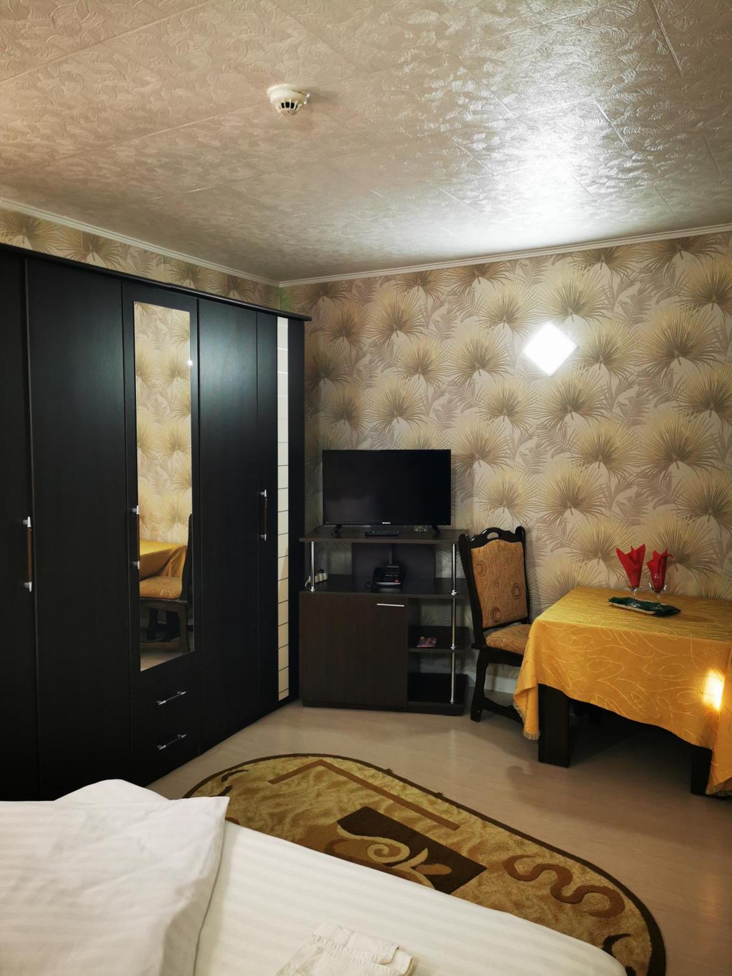 Hotel GeAS IV Caransebeş Eksteriør billede